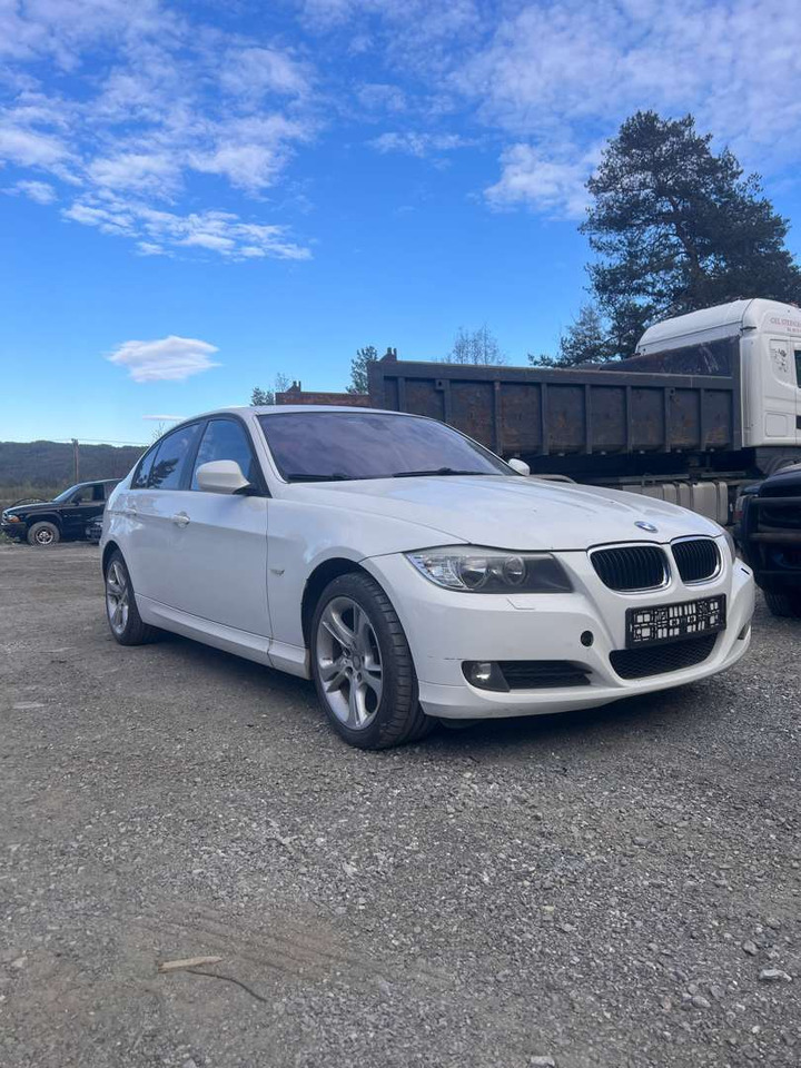 2009 BMW 316i Facelift (se mangellapp) - rep.-objekt - Sedan araba: fotoğraf 3 2009 BMW 316i Facelift (se mangellapp) - rep.-objekt - Sedan araba: fotoğraf 3