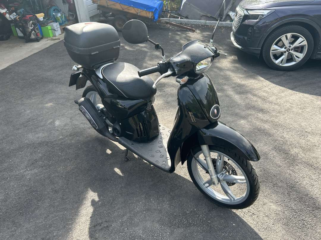 2011 Moped APRILIA APRILIA SCARABEO50 2T NERO APR - Motosiklet römorku: fotoğraf 2 2011 Moped APRILIA APRILIA SCARABEO50 2T NERO APR - Motosiklet römorku: fotoğraf 2