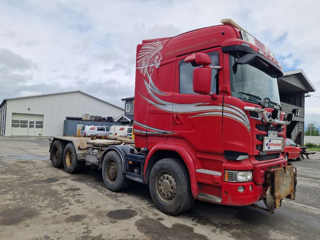 Scania R580 Brøytebil med sideplog og hydraulisk saltsystem - Kancalı yükleyici kamyon: fotoğraf 3 Scania R580 Brøytebil med sideplog og hydraulisk saltsystem - Kancalı yükleyici kamyon: fotoğraf 3
