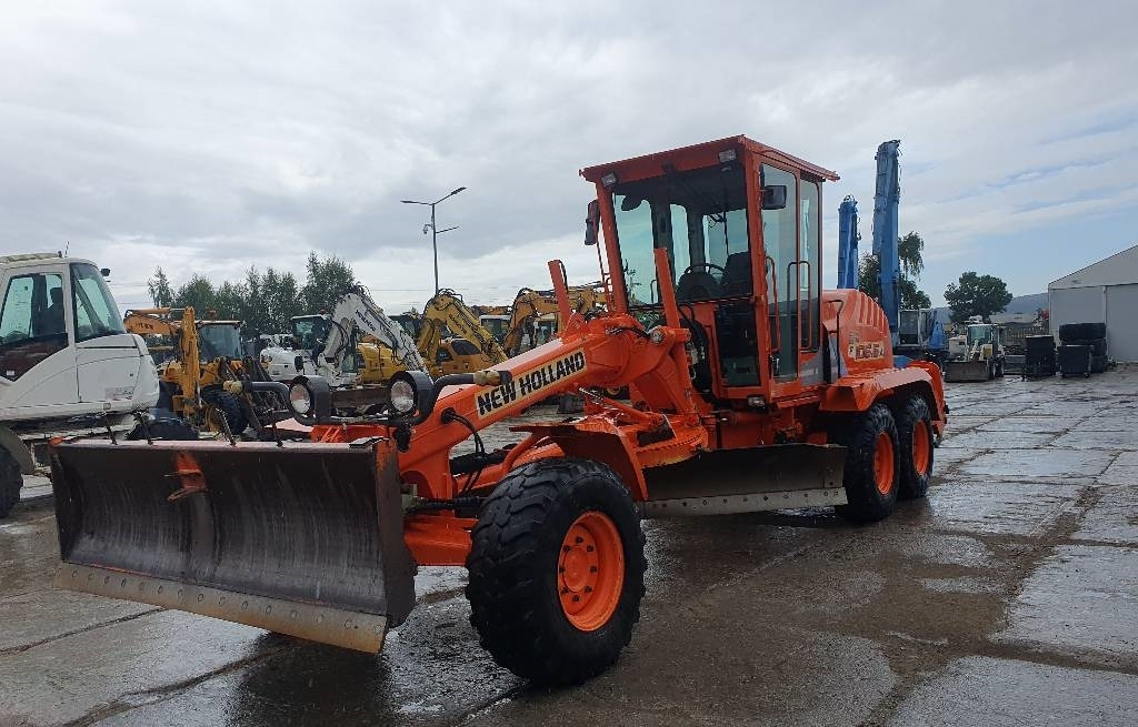 New Holland F 106.6 A - Greyder: fotoğraf 1 New Holland F 106.6 A - Greyder: fotoğraf 1