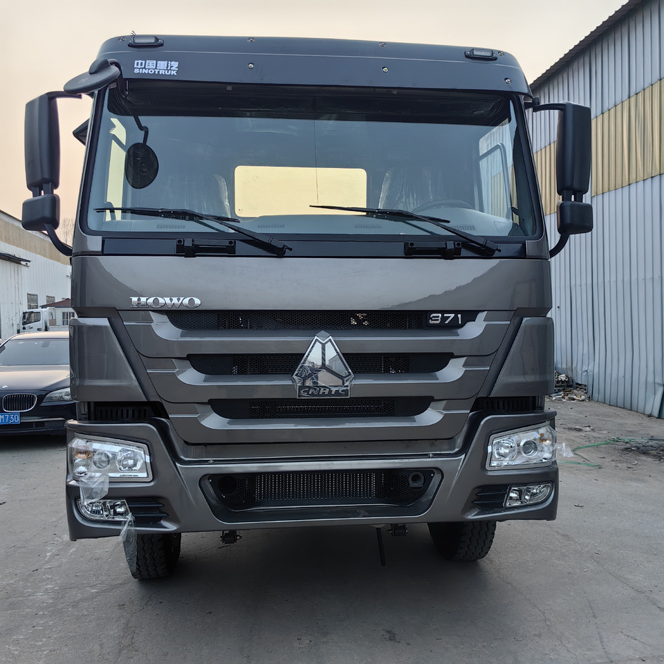 SINOTRUCK HOWO - Çekici: fotoğraf 2 SINOTRUCK HOWO - Çekici: fotoğraf 2