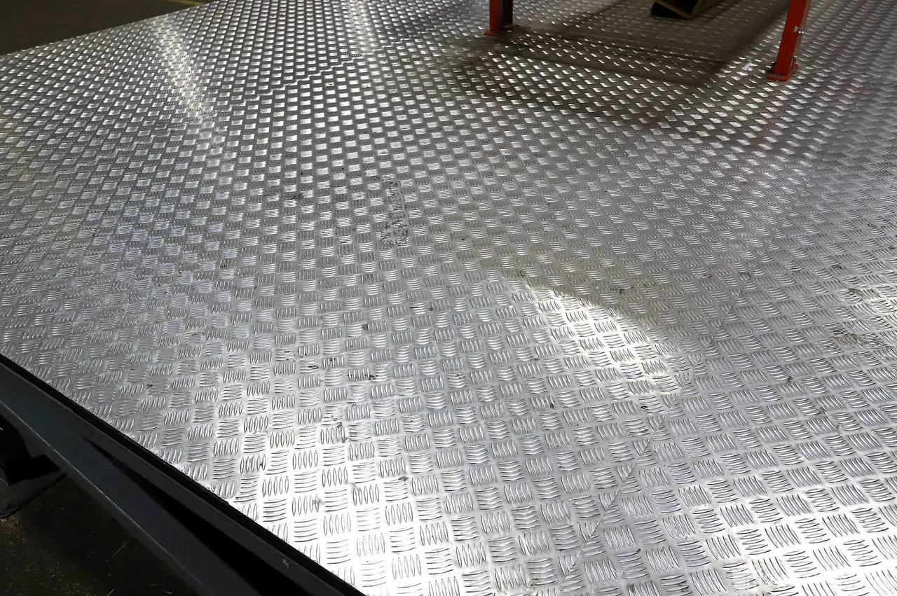 Järeää lastauslaituria / koroketta / lattiaa – 60 m2 –  2021. LGS6017, Vantaa - Alet/ Ekipman: fotoğraf 4 Järeää lastauslaituria / koroketta / lattiaa – 60 m2 –  2021. LGS6017, Vantaa - Alet/ Ekipman: fotoğraf 4