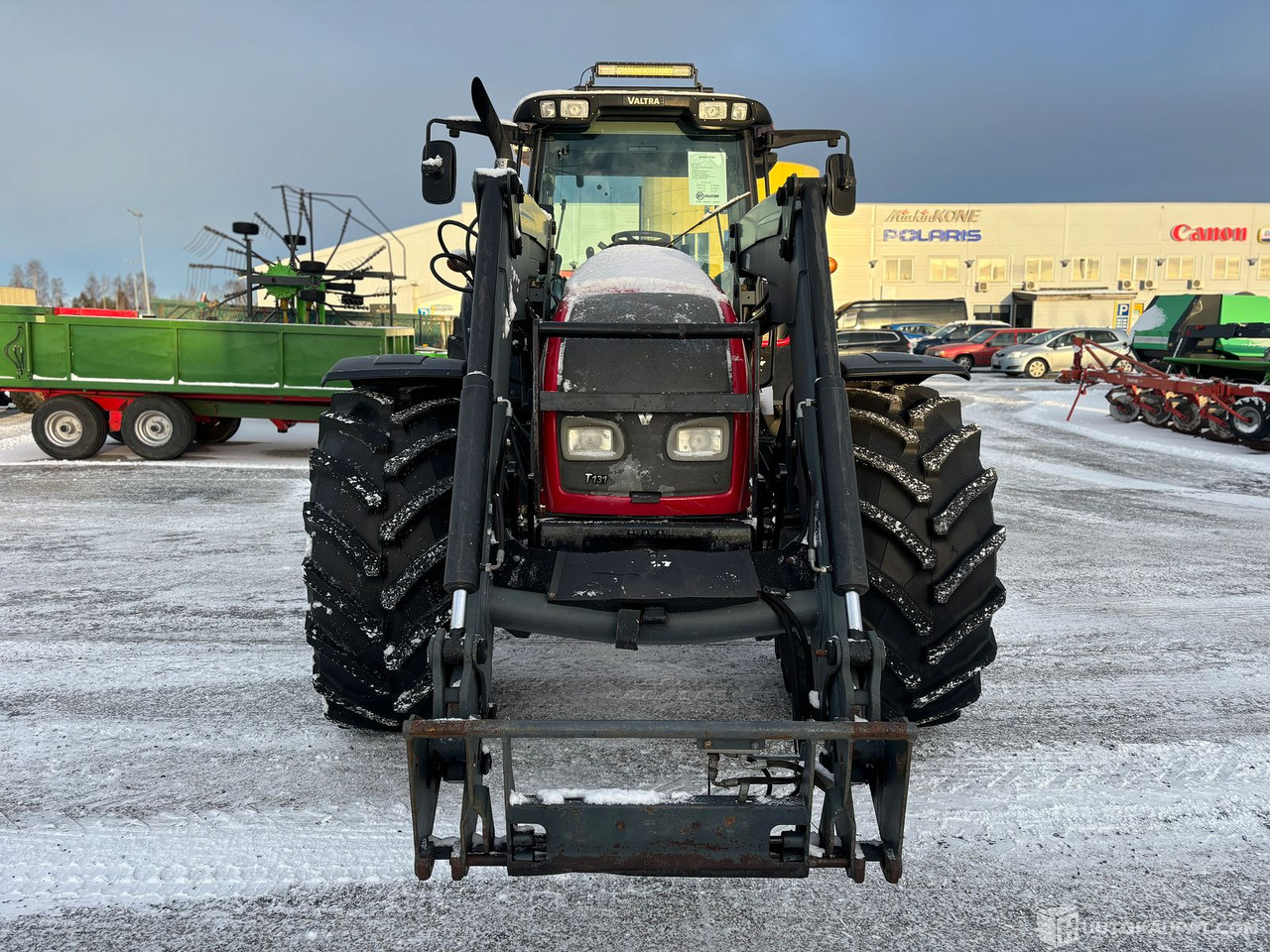 Valtra T131H kuormaajalla.Todella siisti ja vähän ajettu!, 2008 MTK25, Tornio - Traktör: fotoğraf 3 Valtra T131H kuormaajalla.Todella siisti ja vähän ajettu!, 2008 MTK25, Tornio - Traktör: fotoğraf 3