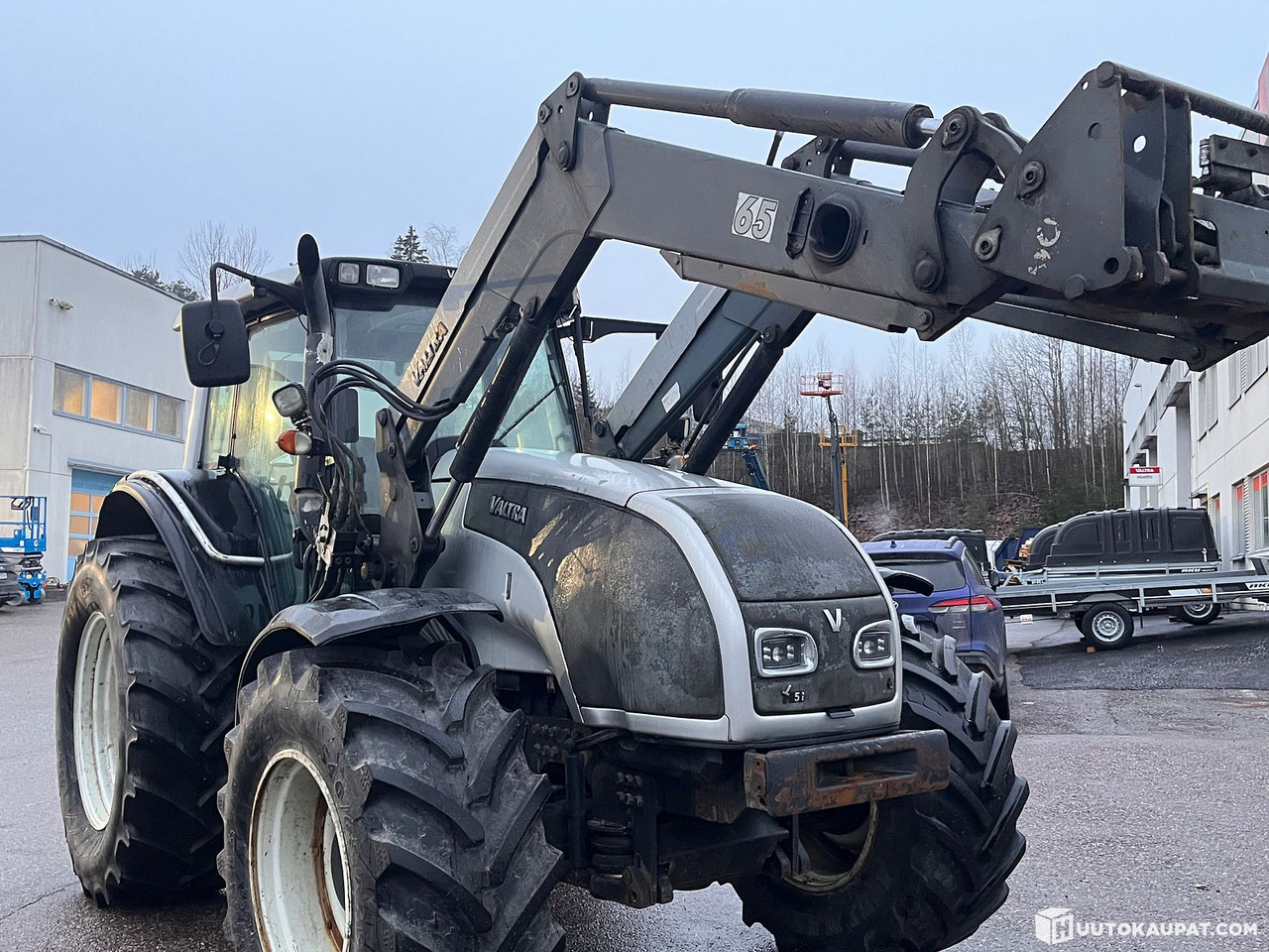 Valtra T151 tractor with loader, 2008, Espoo - Traktör: fotoğraf 3 Valtra T151 tractor with loader, 2008, Espoo - Traktör: fotoğraf 3