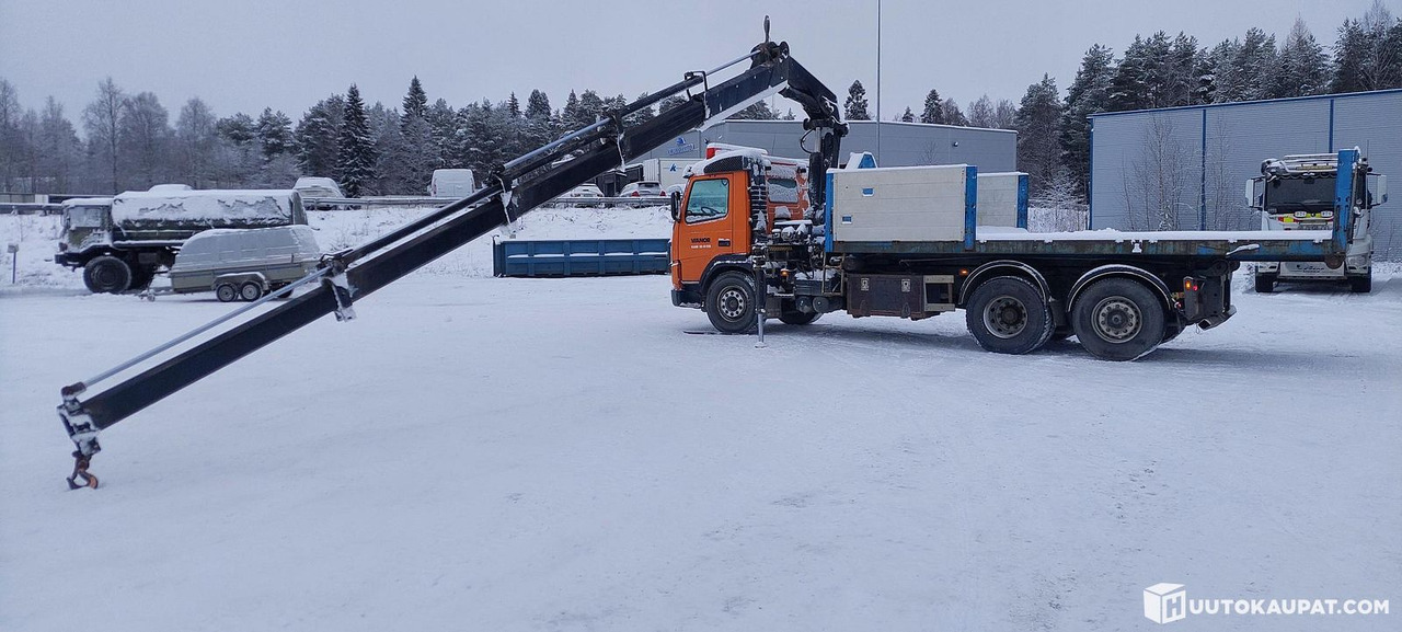 Volvo FM7, 1999, Kajaani - Sal/ Açık kasa kamyon, Vinçli kamyon: fotoğraf 1 Volvo FM7, 1999, Kajaani - Sal/ Açık kasa kamyon, Vinçli kamyon: fotoğraf 1