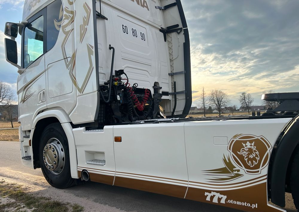 Scania R500 FULL AIR 2019 10x poduszki KLIMA POSTOJOWA / RETARDER / FULL SPOJLER / TOP STAN / od jedynego właściciela ! HYDRAULIKA spod beczki spożywczej ! / do wywrotu ruchomej podłogi beczki TOP TOP - Çekici: fotoğraf 5 Scania R500 FULL AIR 2019 10x poduszki KLIMA POSTOJOWA / RETARDER / FULL SPOJLER / TOP STAN / od jedynego właściciela ! HYDRAULIKA spod beczki spożywczej ! / do wywrotu ruchomej podłogi beczki TOP TOP - Çekici: fotoğraf 5