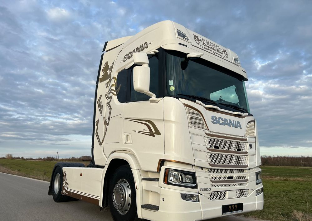 Scania R500 FULL AIR 2019 10x poduszki KLIMA POSTOJOWA / RETARDER / FULL SPOJLER / TOP STAN / od jedynego właściciela ! HYDRAULIKA spod beczki spożywczej ! / do wywrotu ruchomej podłogi beczki TOP TOP - Çekici: fotoğraf 3 Scania R500 FULL AIR 2019 10x poduszki KLIMA POSTOJOWA / RETARDER / FULL SPOJLER / TOP STAN / od jedynego właściciela ! HYDRAULIKA spod beczki spożywczej ! / do wywrotu ruchomej podłogi beczki TOP TOP - Çekici: fotoğraf 3