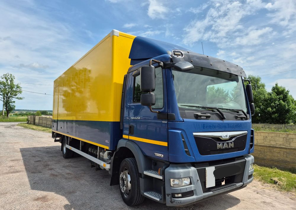 MAN TGM TGL 12.250 z Holandii KLIMA 7.2m AUTOMAT WINDA TOP CENA euro 6 nauka jazdy ESP ASR - Kapalı kasa kamyon: fotoğraf 2 MAN TGM TGL 12.250 z Holandii KLIMA 7.2m AUTOMAT WINDA TOP CENA euro 6 nauka jazdy ESP ASR - Kapalı kasa kamyon: fotoğraf 2
