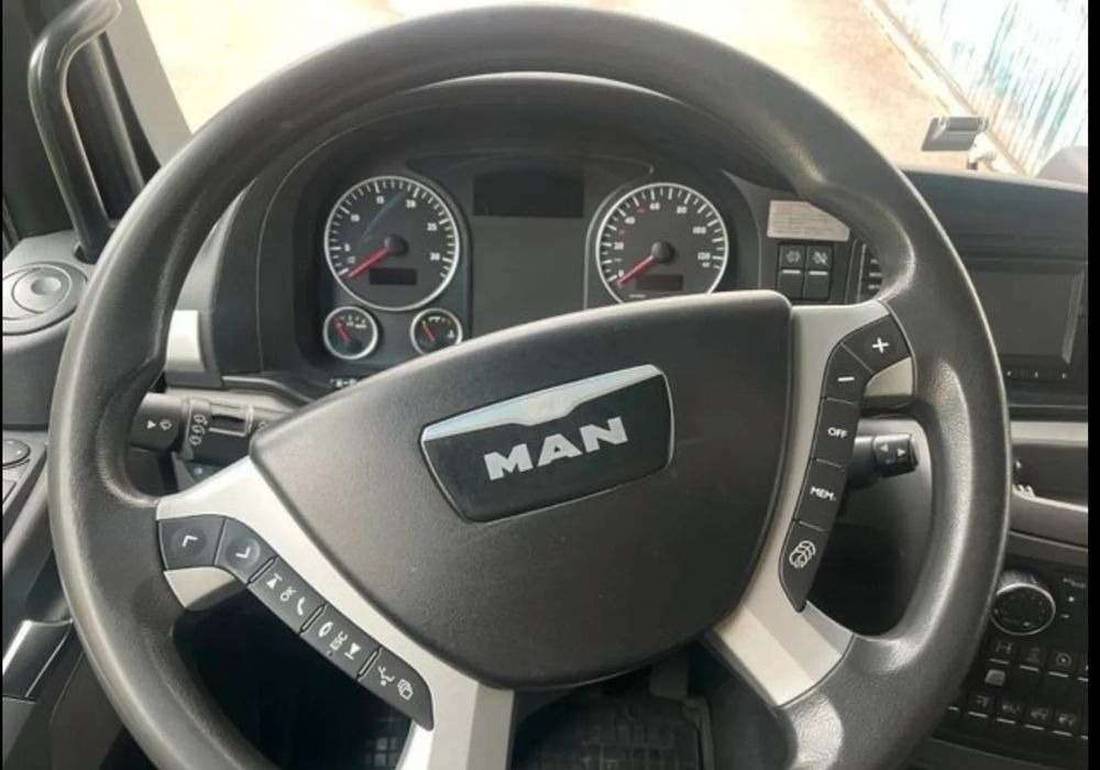 MAN Tgm 18.320 FULL SERWIS UNIKAT TOP ORYGINALNY PRZEBIEG z Niemiec AUTOMAT WINDA ACC Pirelli klima postojowa 18.250 18.290 15.250 15.290 15.320 - Tenteli kamyon: fotoğraf 5 MAN Tgm 18.320 FULL SERWIS UNIKAT TOP ORYGINALNY PRZEBIEG z Niemiec AUTOMAT WINDA ACC Pirelli klima postojowa 18.250 18.290 15.250 15.290 15.320 - Tenteli kamyon: fotoğraf 5