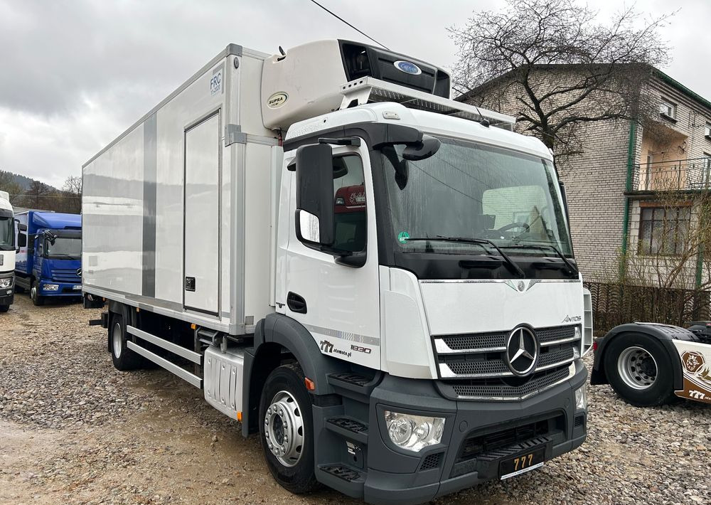 Mercedes-Benz Antos 1824 CARRIER SUPRA 1150 DRZWI + winda i drzwi boczne / 7.7m / z Holandii / KLIMA LEKKI / Axor man Tgm T1000-R THERMO King - Refrijeratör kamyon: fotoğraf 1 Mercedes-Benz Antos 1824 CARRIER SUPRA 1150 DRZWI + winda i drzwi boczne / 7.7m / z Holandii / KLIMA LEKKI / Axor man Tgm T1000-R THERMO King - Refrijeratör kamyon: fotoğraf 1