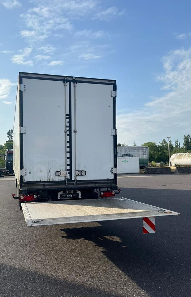 Schmitz Cargobull CARRIER MAXIMA 1300 / WINDA / DOPPEL STOCK / ŚCIANA GRODZIOWA / BELKI / PODNOSZONA OŚ / z Niemiec / TOP STAN 2011/ CARRIER CHŁODNIA CHLODNIA LODÓWKA PODWÓJNY ZAŁADUNEK PIĘTROWA - Frigorifik dorse: fotoğraf 5 Schmitz Cargobull CARRIER MAXIMA 1300 / WINDA / DOPPEL STOCK / ŚCIANA GRODZIOWA / BELKI / PODNOSZONA OŚ / z Niemiec / TOP STAN 2011/ CARRIER CHŁODNIA CHLODNIA LODÓWKA PODWÓJNY ZAŁADUNEK PIĘTROWA - Frigorifik dorse: fotoğraf 5