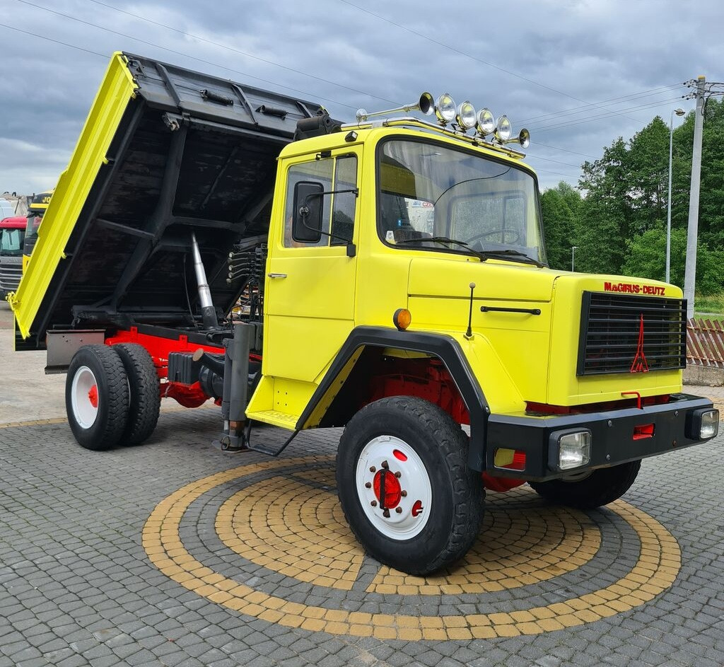 IVECO MAGIRUS STRALIS kiper 4x4 + HDS - Damperli kamyon, Vinçli kamyon: fotoğraf 1 IVECO MAGIRUS STRALIS kiper 4x4 + HDS - Damperli kamyon, Vinçli kamyon: fotoğraf 1