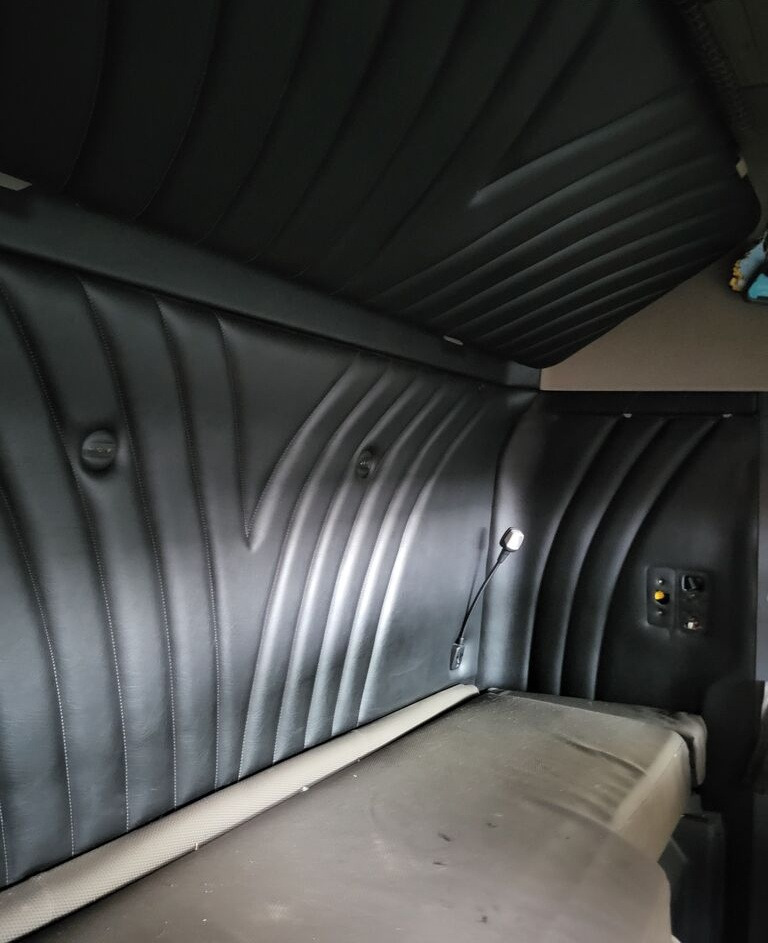 Scania SCANIA R truck - Kabin ve iç mekan - Kamyon: fotoğraf 1 Scania SCANIA R truck - Kabin ve iç mekan - Kamyon: fotoğraf 1