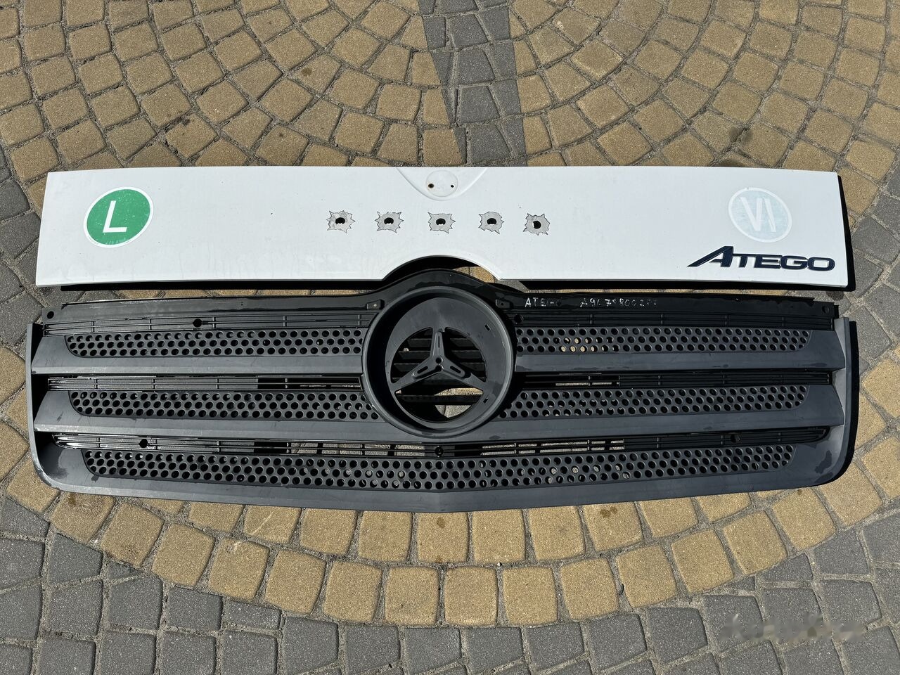 Mercedes-Benz Atego III E6 - Kaporta - Kamyon: fotoğraf 1 Mercedes-Benz Atego III E6 - Kaporta - Kamyon: fotoğraf 1