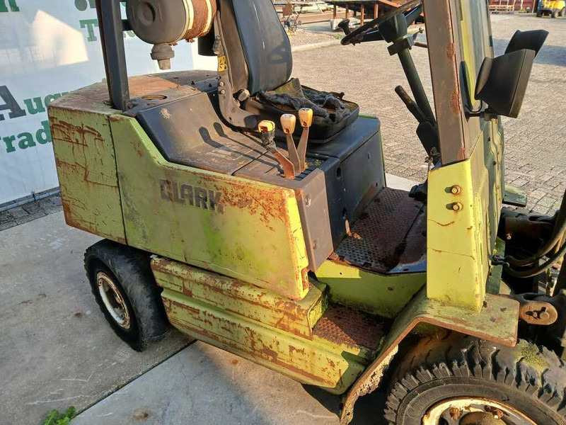 Clark DPS 25 - Dizel forklift: fotoğraf 4 Clark DPS 25 - Dizel forklift: fotoğraf 4