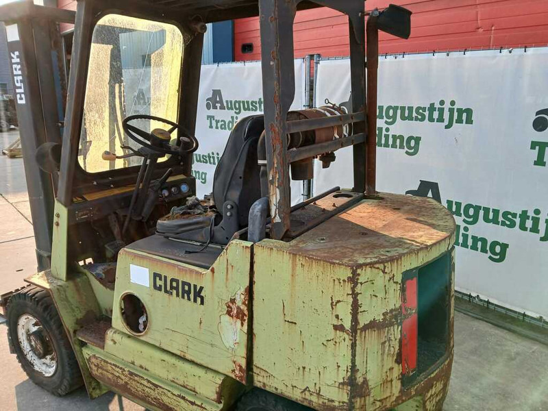Clark DPS 25 - Dizel forklift: fotoğraf 2 Clark DPS 25 - Dizel forklift: fotoğraf 2