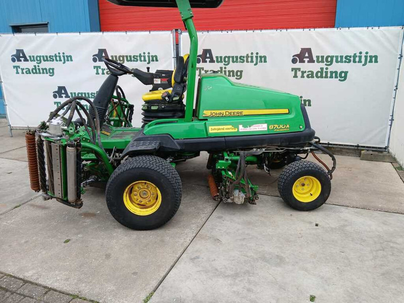 John Deere 8700A - Çim biçme makinesi: fotoğraf 5 John Deere 8700A - Çim biçme makinesi: fotoğraf 5