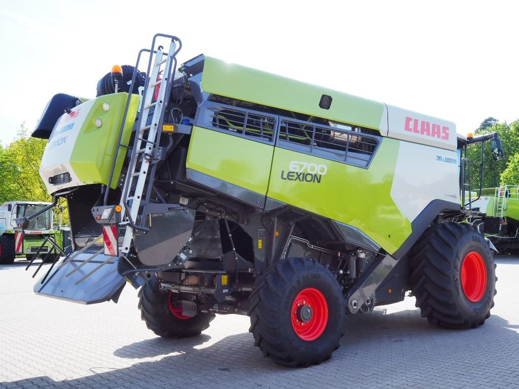 Claas Lexion 6700 + V770 - Biçerdöver: fotoğraf 3 Claas Lexion 6700 + V770 - Biçerdöver: fotoğraf 3