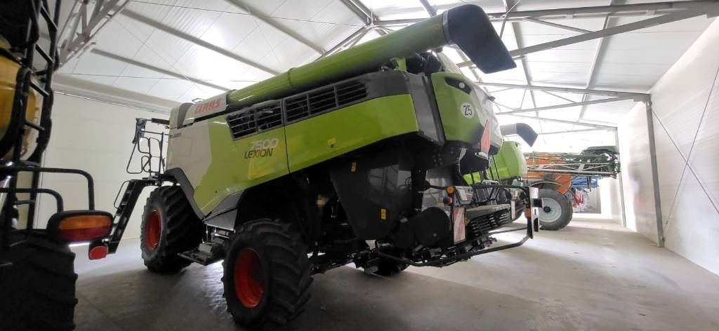 Claas Lexion 7500 + V930 - Biçerdöver: fotoğraf 3 Claas Lexion 7500 + V930 - Biçerdöver: fotoğraf 3