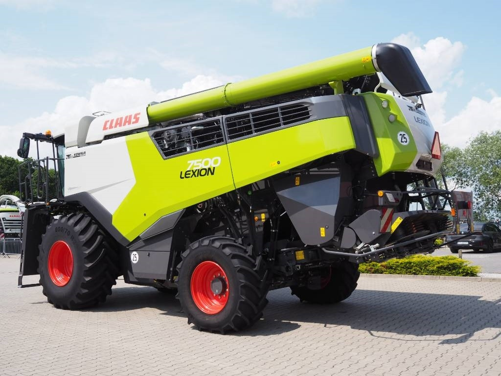 Claas Lexion 7500 + V930 - Biçerdöver: fotoğraf 2 Claas Lexion 7500 + V930 - Biçerdöver: fotoğraf 2