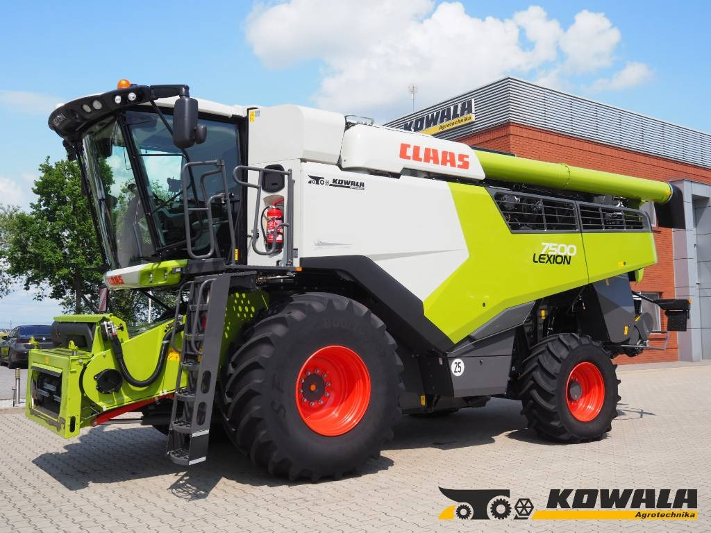 Claas Lexion 7500 + V930 - Biçerdöver: fotoğraf 1 Claas Lexion 7500 + V930 - Biçerdöver: fotoğraf 1
