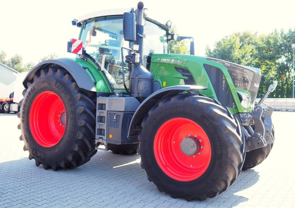 Fendt 824 Vario S4 ProfiPlus, GPS - Traktör: fotoğraf 4 Fendt 824 Vario S4 ProfiPlus, GPS - Traktör: fotoğraf 4