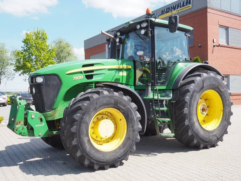 John Deere 7930 - Traktör: fotoğraf 1 John Deere 7930 - Traktör: fotoğraf 1