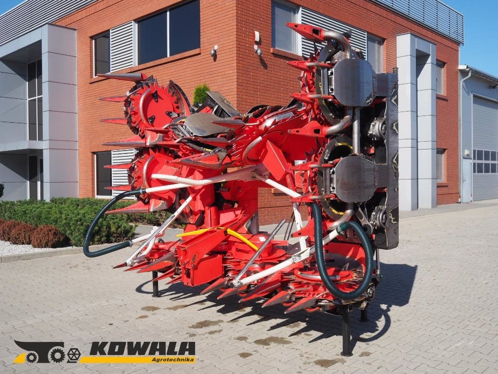 Kemper 375 Plus - Krone Big X - Mısır tablası: fotoğraf 1 Kemper 375 Plus - Krone Big X - Mısır tablası: fotoğraf 1