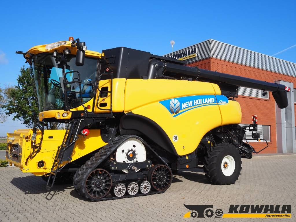 New Holland CR 9090 - Biçerdöver: fotoğraf 1 New Holland CR 9090 - Biçerdöver: fotoğraf 1