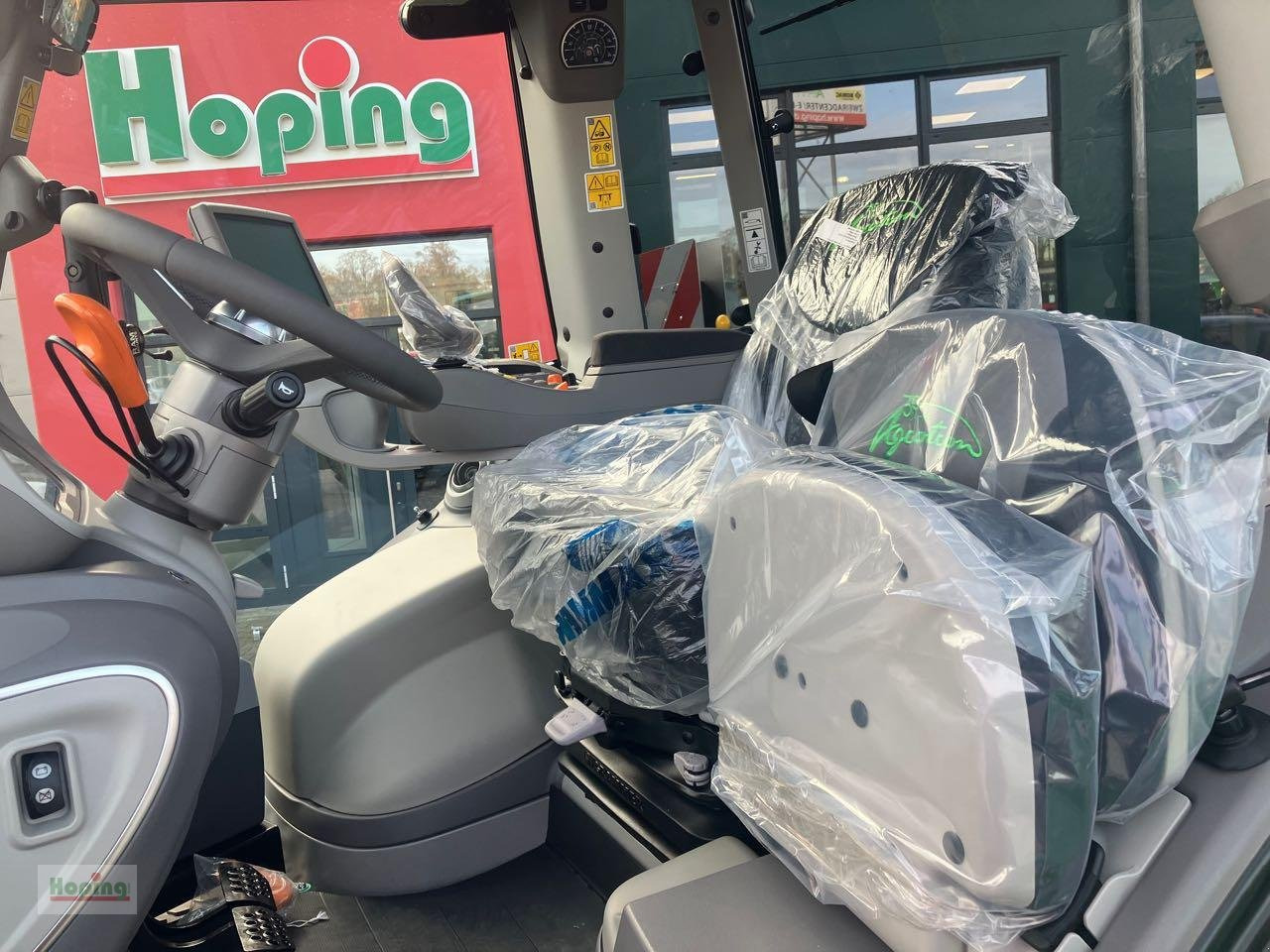 Deutz-Fahr 6180 TTV 30 Jahre Edition finansal kiralama Deutz-Fahr 6180 TTV 30 Jahre Edition: fotoğraf 12 Deutz-Fahr 6180 TTV 30 Jahre Edition finansal kiralama Deutz-Fahr 6180 TTV 30 Jahre Edition: fotoğraf 12