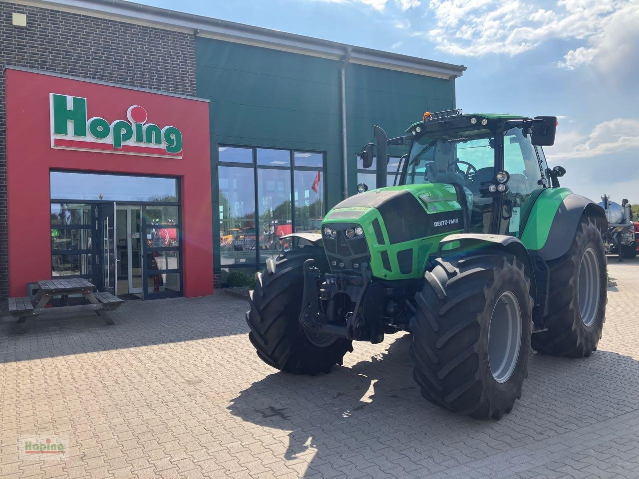 Deutz-Fahr 7250 Agrotron TTV - Traktör: fotoğraf 1 Deutz-Fahr 7250 Agrotron TTV - Traktör: fotoğraf 1