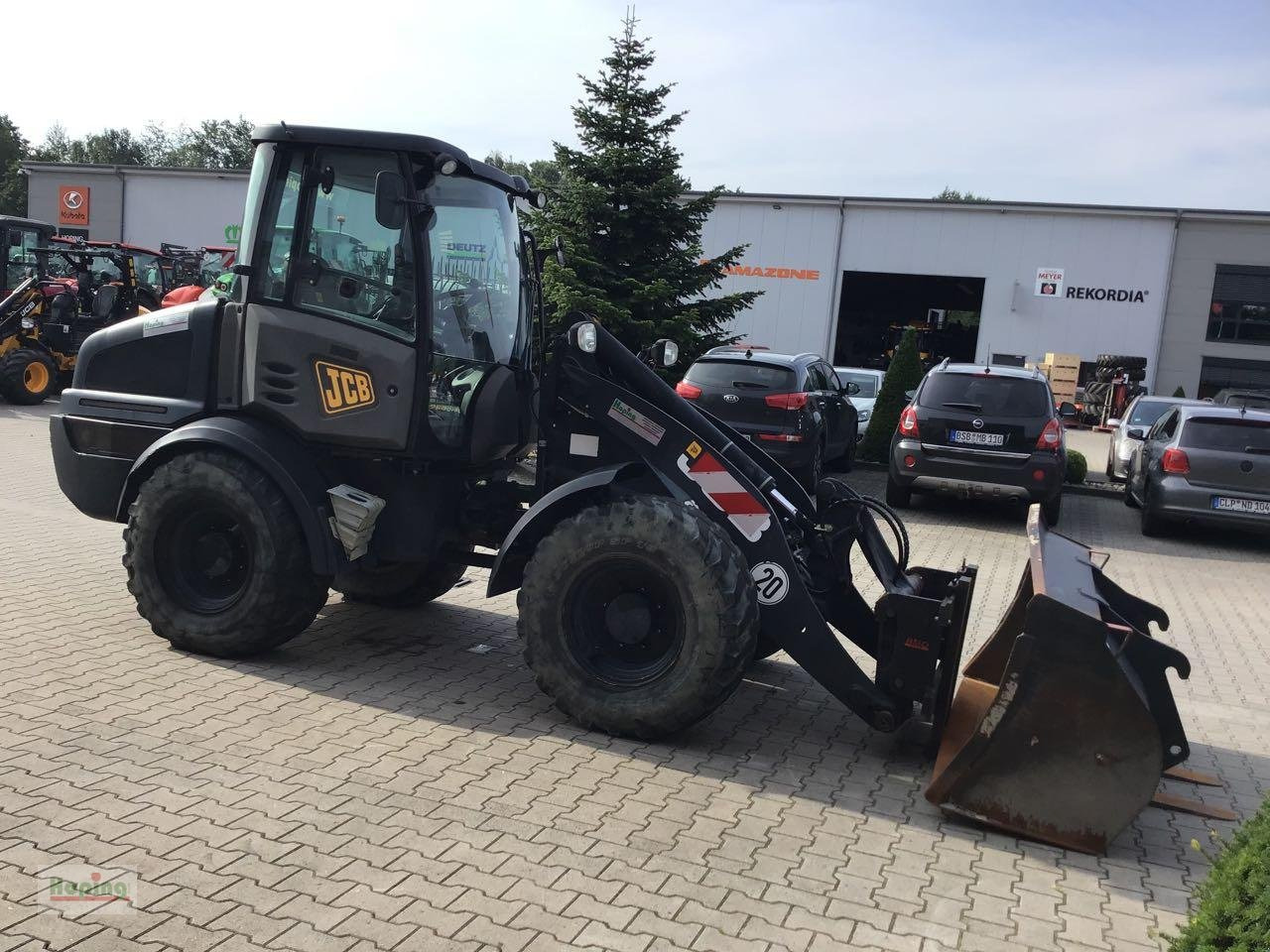 JCB 409 - Tekerlekli yükleyici: fotoğraf 4 JCB 409 - Tekerlekli yükleyici: fotoğraf 4
