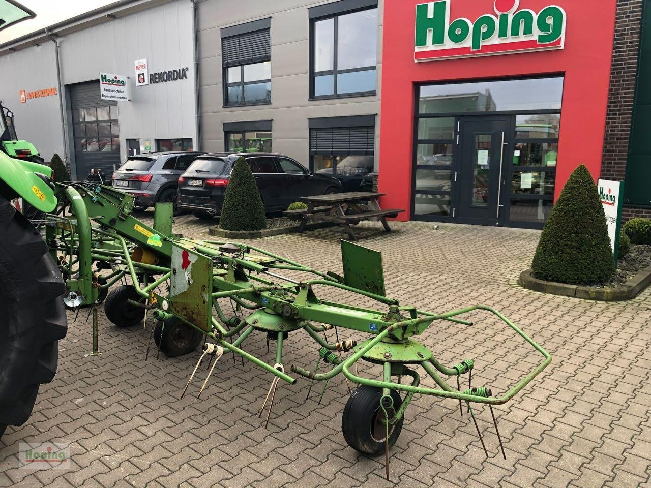 Krone KW 640.6 - Ot toplama tırmığı: fotoğraf 1 Krone KW 640.6 - Ot toplama tırmığı: fotoğraf 1