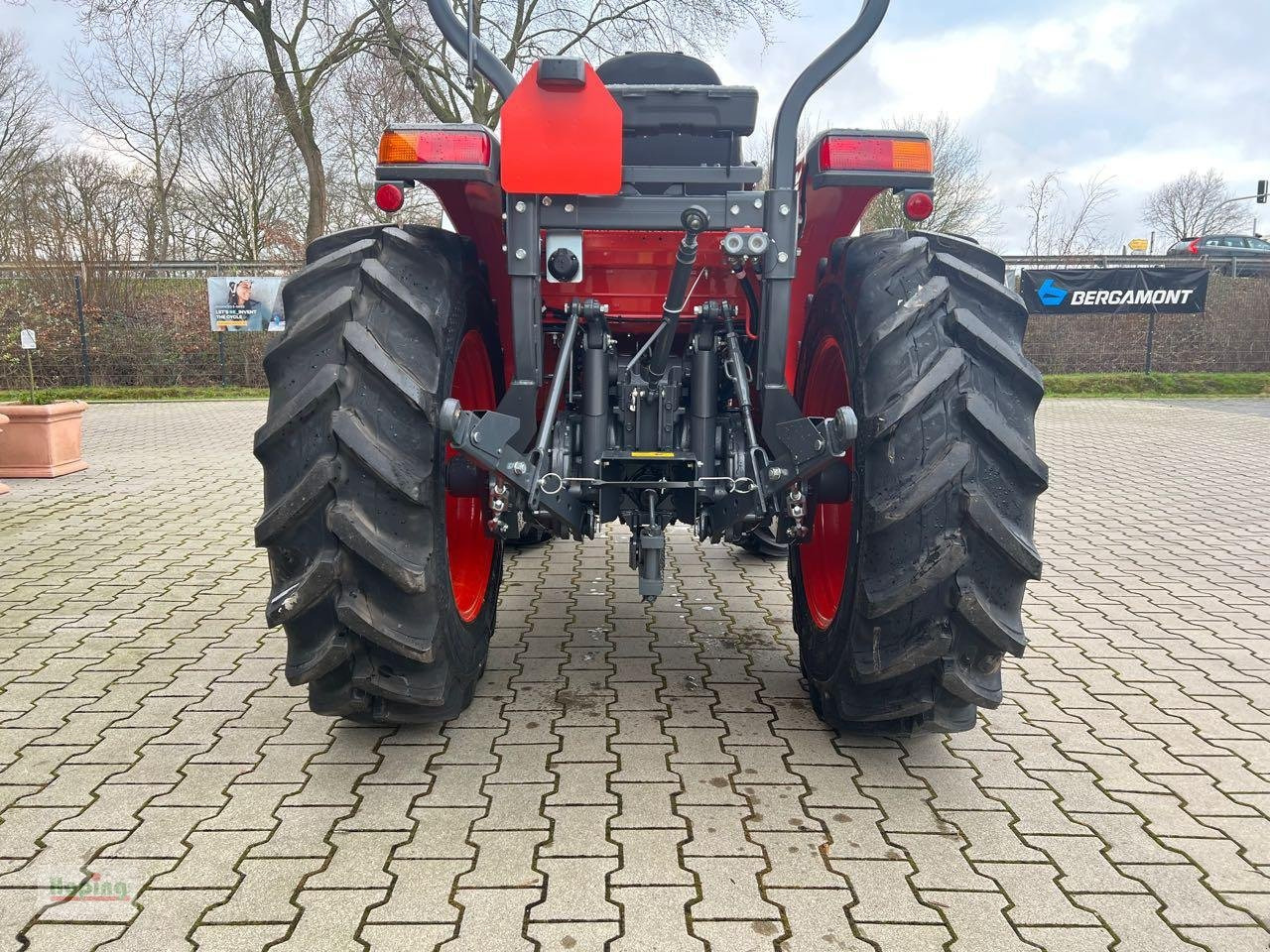 Kubota L1-452 DHW - Belediye traktör: fotoğraf 4 Kubota L1-452 DHW - Belediye traktör: fotoğraf 4