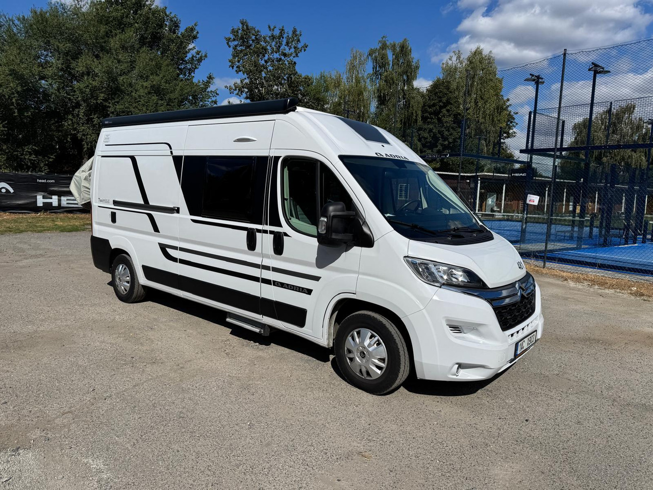 ADRIA Twin 600 SP - Camper van: fotoğraf 1 ADRIA Twin 600 SP - Camper van: fotoğraf 1