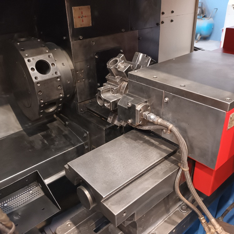 Tornio a controllo numerico Miyano BND51T - Metal torna tezgahı: fotoğraf 3 Tornio a controllo numerico Miyano BND51T - Metal torna tezgahı: fotoğraf 3