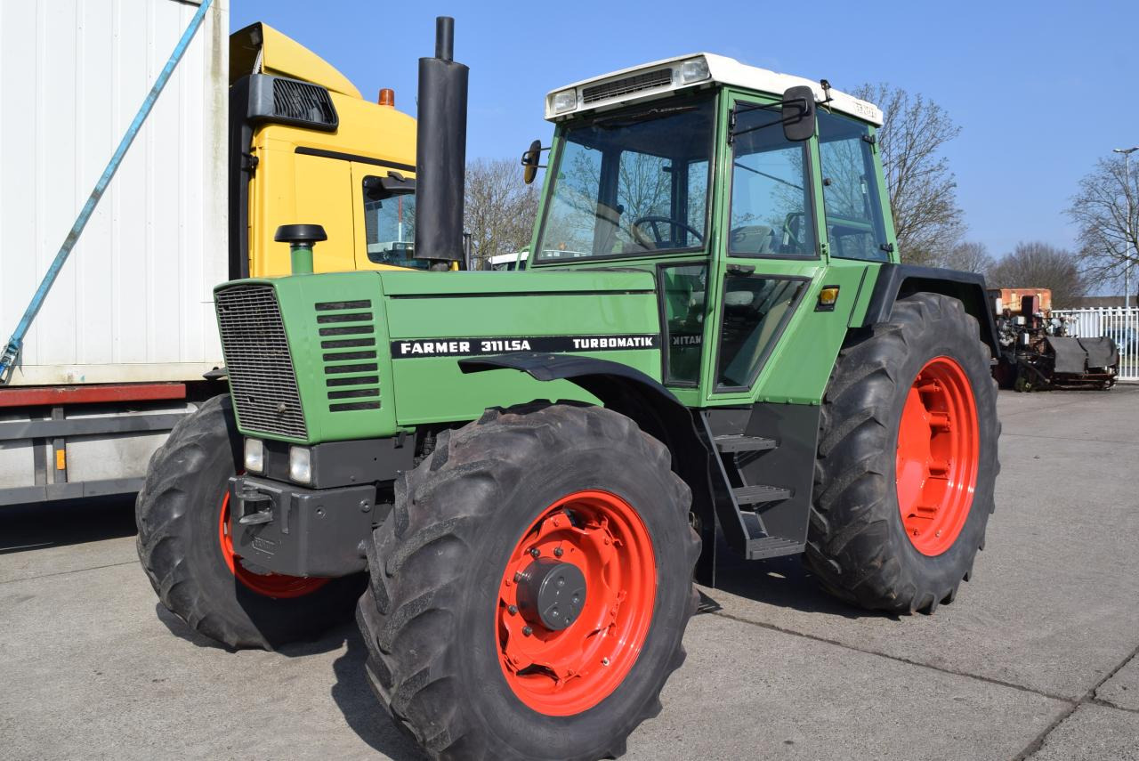 Fendt Farmer 311 LSA - Traktör: fotoğraf 2 Fendt Farmer 311 LSA - Traktör: fotoğraf 2