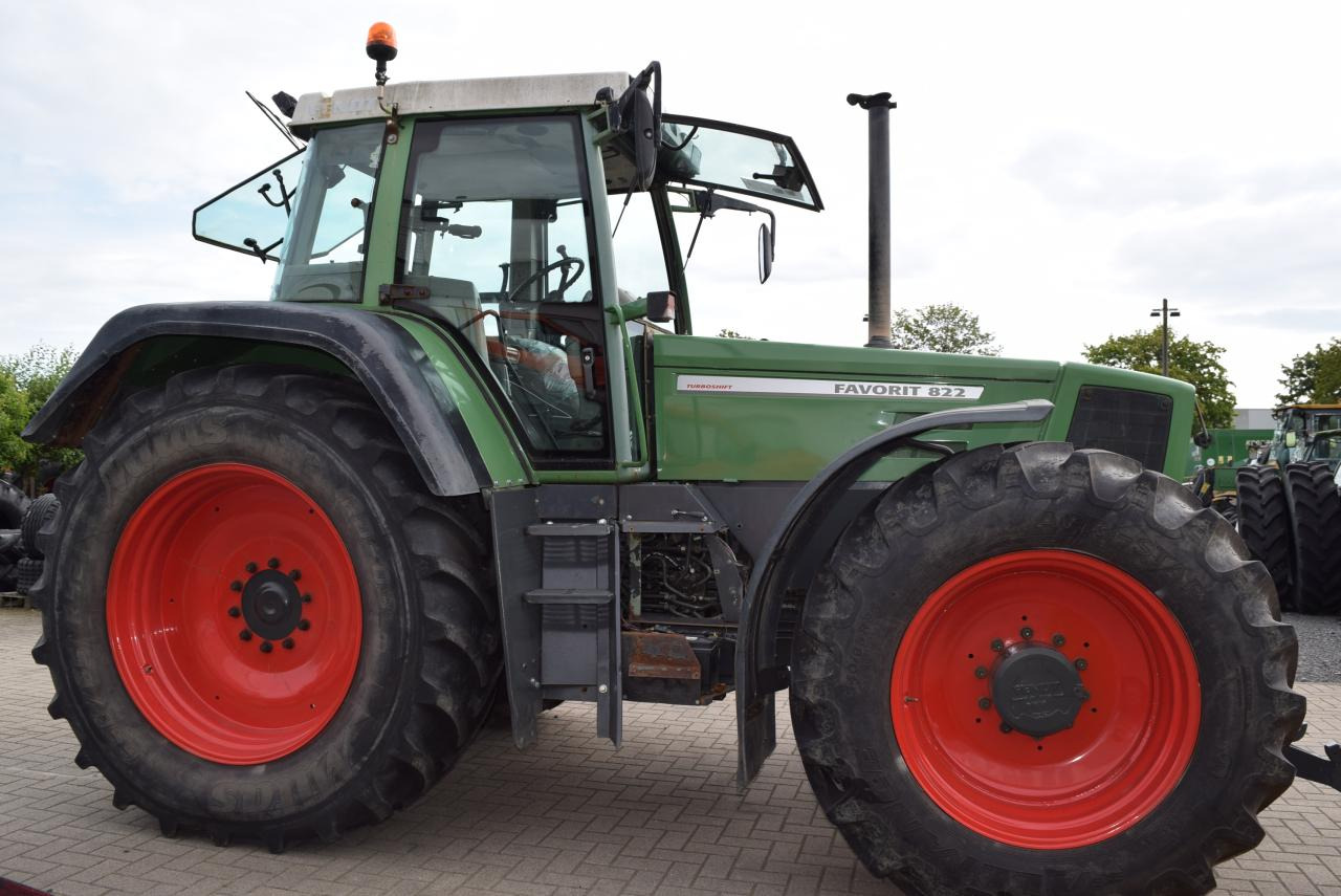 Fendt Favorit 822 - Traktör: fotoğraf 2 Fendt Favorit 822 - Traktör: fotoğraf 2