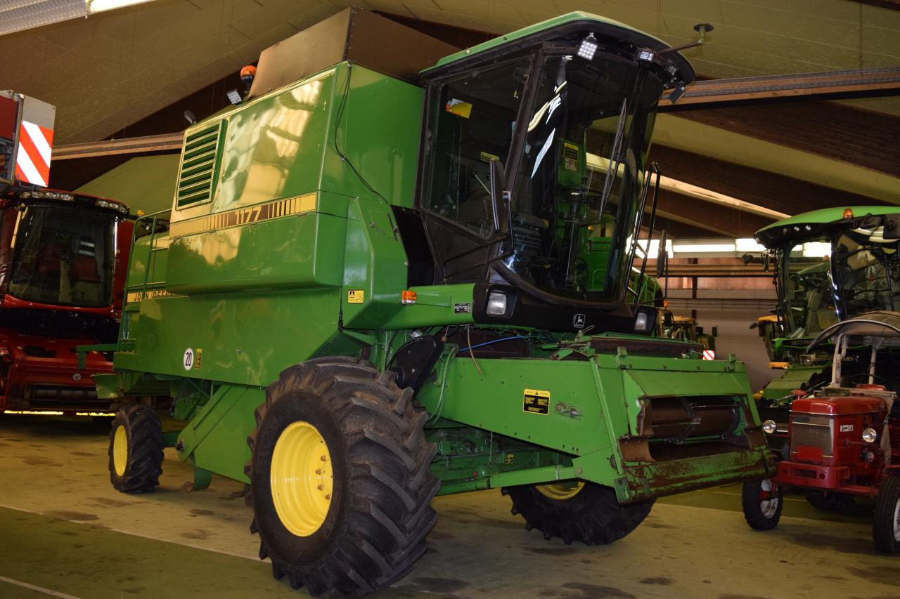 John Deere 1177 - Biçerdöver: fotoğraf 2 John Deere 1177 - Biçerdöver: fotoğraf 2