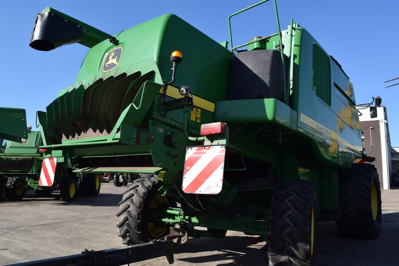 John Deere T 660 HM - Biçerdöver: fotoğraf 4 John Deere T 660 HM - Biçerdöver: fotoğraf 4