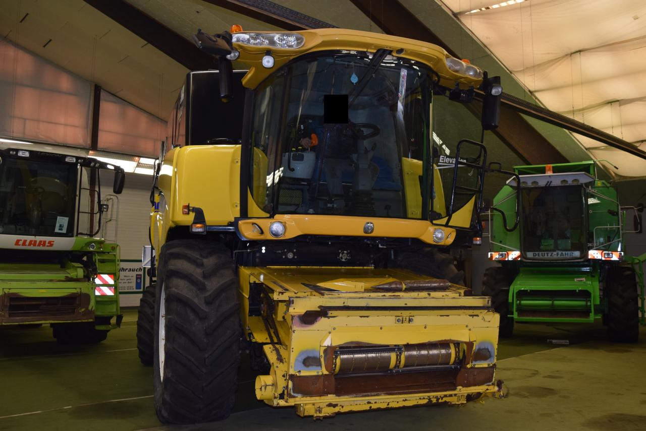 New Holland CR 9090 Elevation - Biçerdöver: fotoğraf 2 New Holland CR 9090 Elevation - Biçerdöver: fotoğraf 2