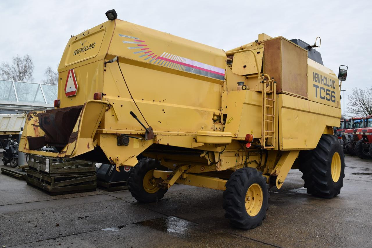 New Holland TC 56 - Biçerdöver: fotoğraf 4 New Holland TC 56 - Biçerdöver: fotoğraf 4