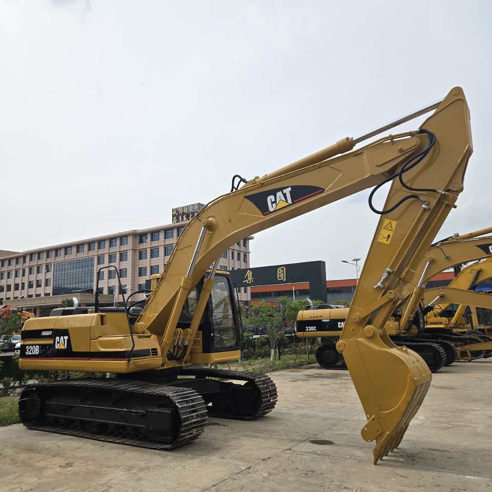CATERPILLAR 320BL - Paletli ekskavatör: fotoğraf 2 CATERPILLAR 320BL - Paletli ekskavatör: fotoğraf 2