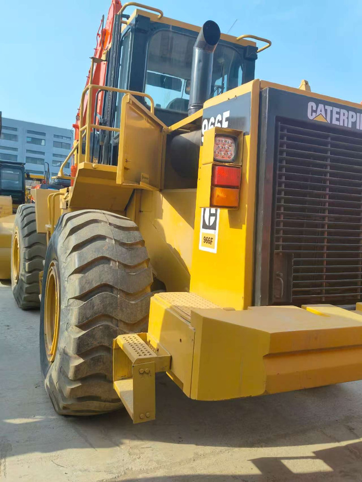 CATERPILLAR 966F - Tekerlekli yükleyici: fotoğraf 1 CATERPILLAR 966F - Tekerlekli yükleyici: fotoğraf 1