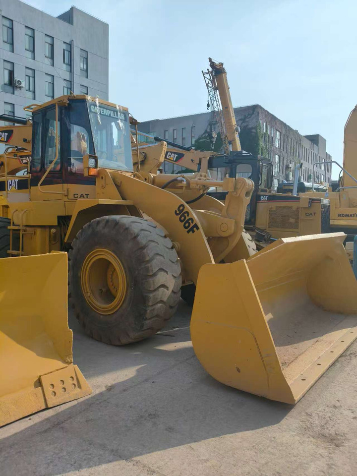CATERPILLAR 966F - Tekerlekli yükleyici: fotoğraf 5 CATERPILLAR 966F - Tekerlekli yükleyici: fotoğraf 5