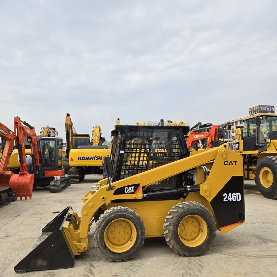 Caterpillar 246D - Mini yükleyici: fotoğraf 4 Caterpillar 246D - Mini yükleyici: fotoğraf 4