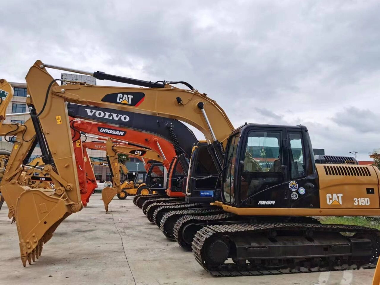 Caterpillar 315D - Paletli ekskavatör: fotoğraf 1 Caterpillar 315D - Paletli ekskavatör: fotoğraf 1