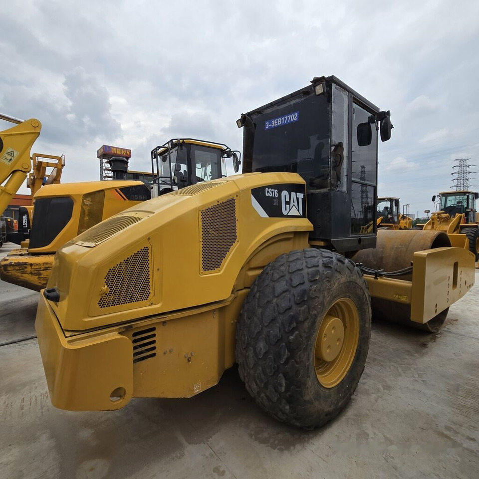 Caterpillar CS76 - Kompaktör: fotoğraf 1 Caterpillar CS76 - Kompaktör: fotoğraf 1