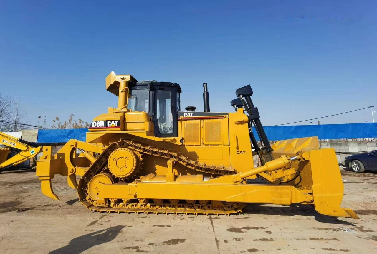 Caterpillar D6R - Buldozer: fotoğraf 1 Caterpillar D6R - Buldozer: fotoğraf 1