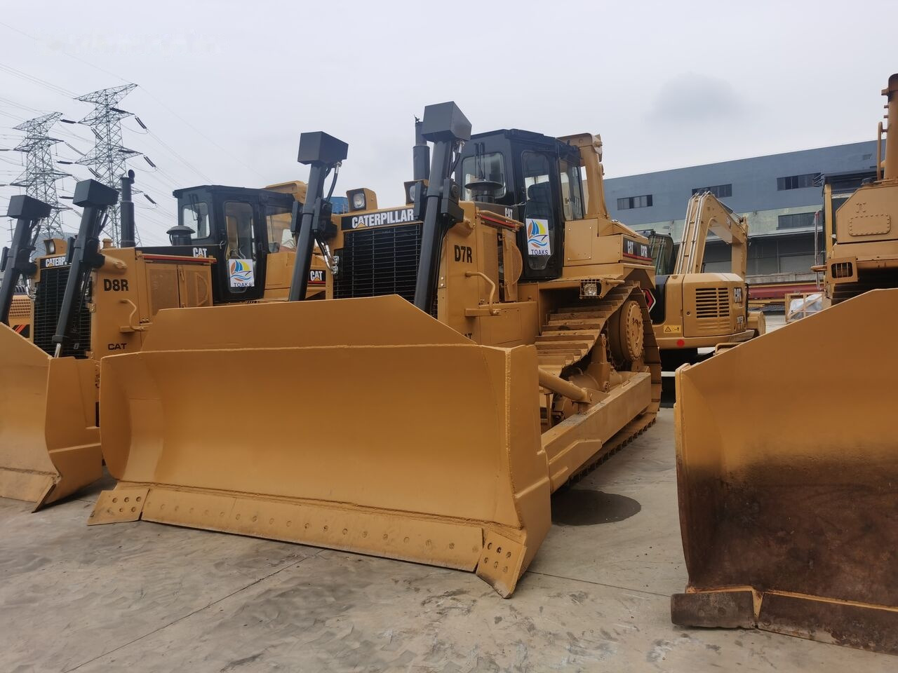 Caterpillar D7R - Buldozer: fotoğraf 5 Caterpillar D7R - Buldozer: fotoğraf 5